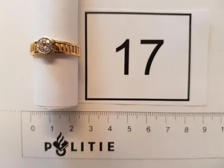 Recherche de propriétaires des bijoux volés