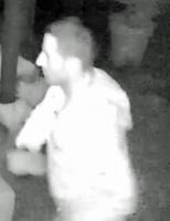 Images de caméra de surveillance de 2 voleurs
